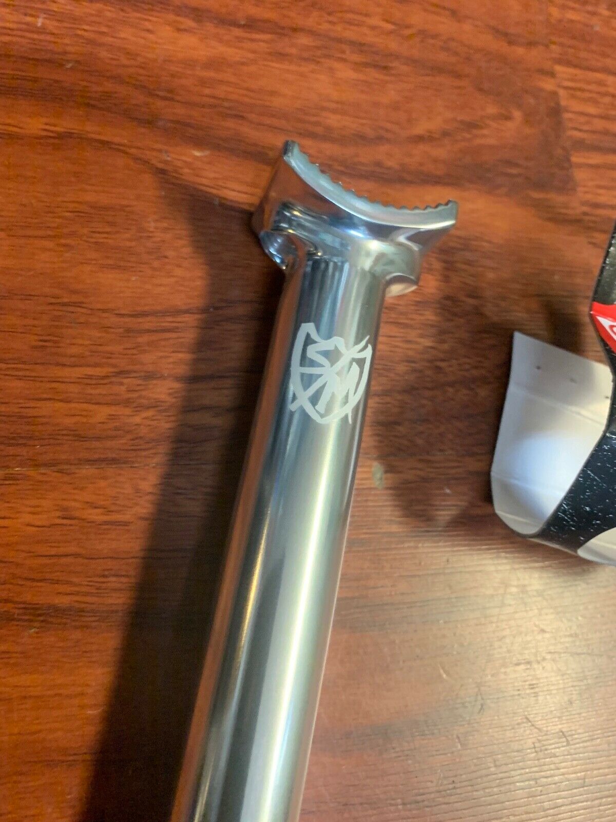 S&M LONG JOHNSON STEALTH SEAT POST POLISHED SILVER 320 MM SEATPOST PIVOTAL TALL