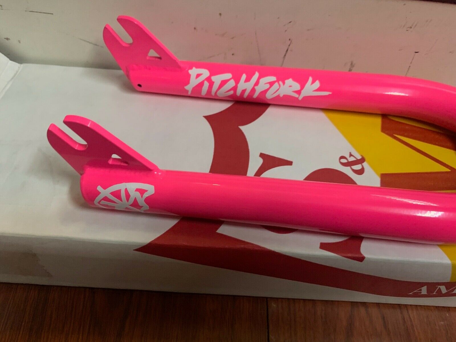 S&M V2 WIDEMOUTH 33 MM FORKS HOT PINK 33 MM BMX BIKE 20" WIDE MOUTH HUCKER NEON