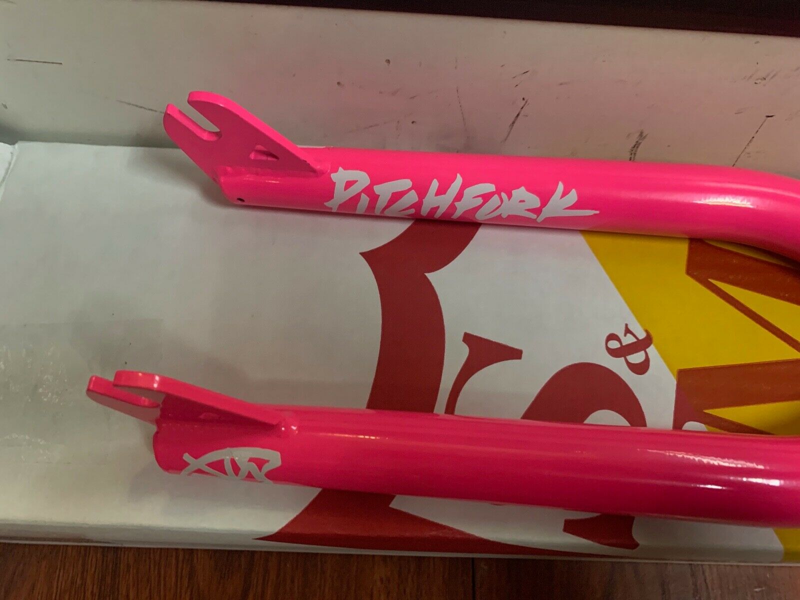 S&M V2 WIDEMOUTH 33 MM FORKS HOT PINK 33 MM BMX BIKE 20" WIDE MOUTH HUCKER NEON