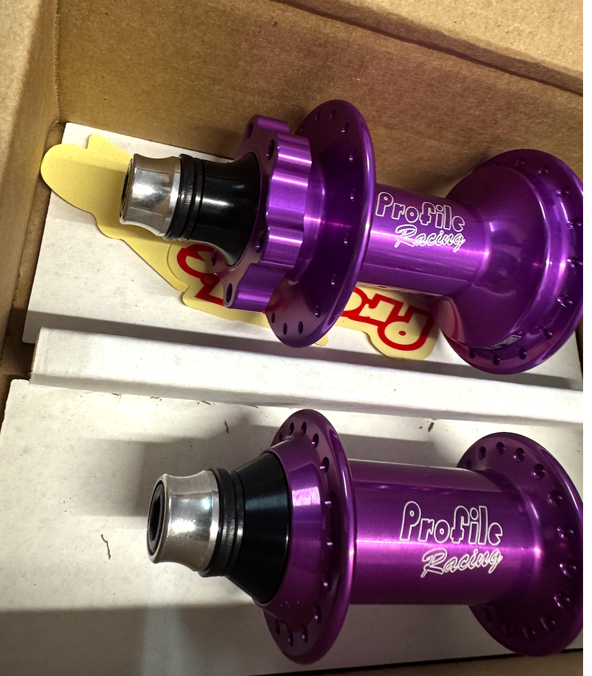 Purple Elite hubset shipped to UK