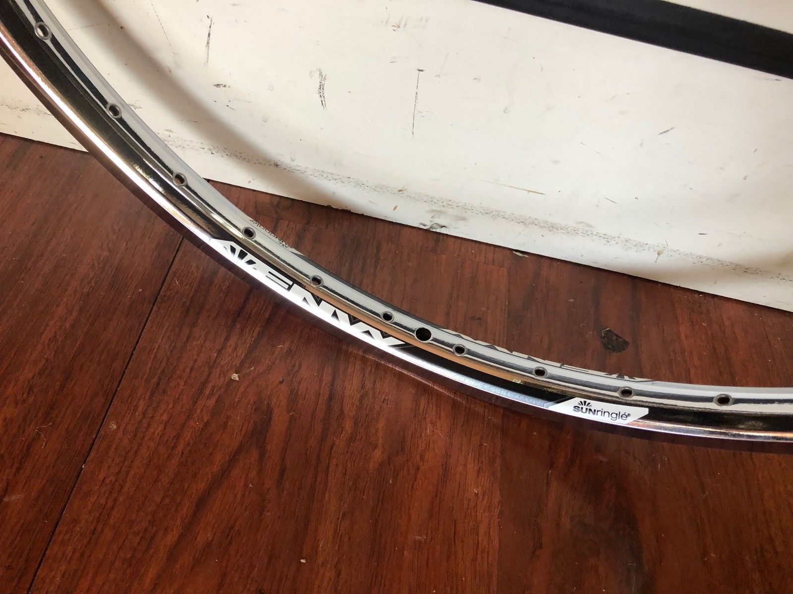 SUN RINGLE ENVY 24 INCH CHROME RIM 24" CRUISER